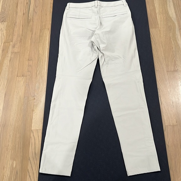 Lululemon commission 5 pocket pant in light gray - Picture 4 of 5